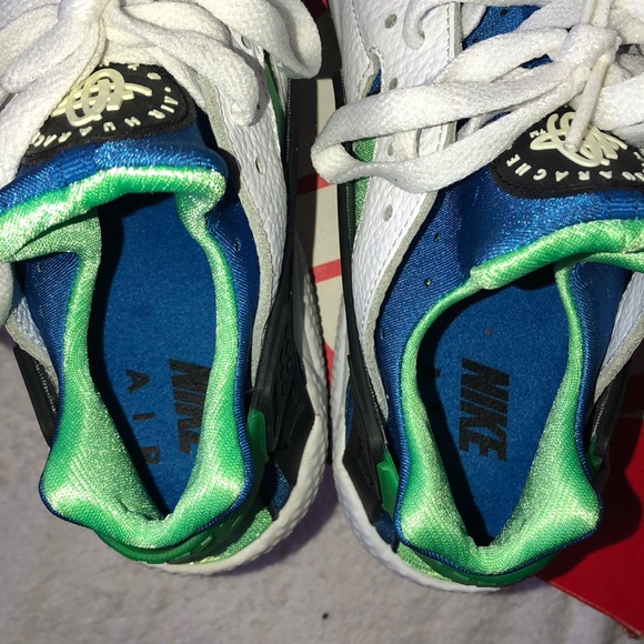 NIKE Air Huarache (Scream Green) Size 8 - Picture 6 of 8